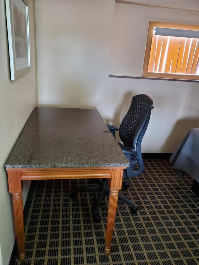 Budget Inn Of Bay City Bagian luar foto